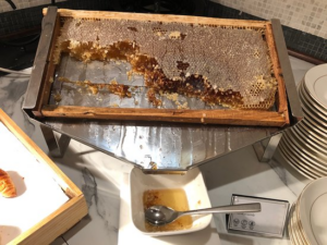 Cómo incorporar panal de miel en hoteles y restaurantes de forma elegante